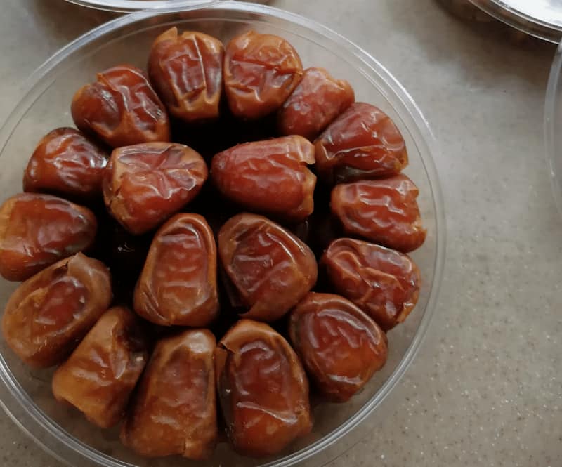 تصویر 2 از خرما رطب عسلی شیرین و تازه مناسب پذیرایی